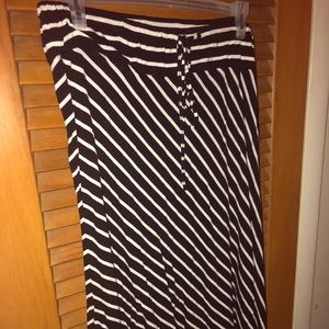 Black/White striped skirt
